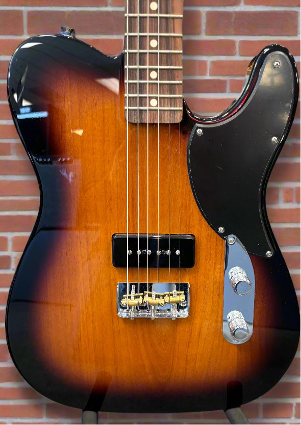 Image of FENDER Noventa Telecaster®, Pau Ferro Fingerboard, 2-Color Sunburst