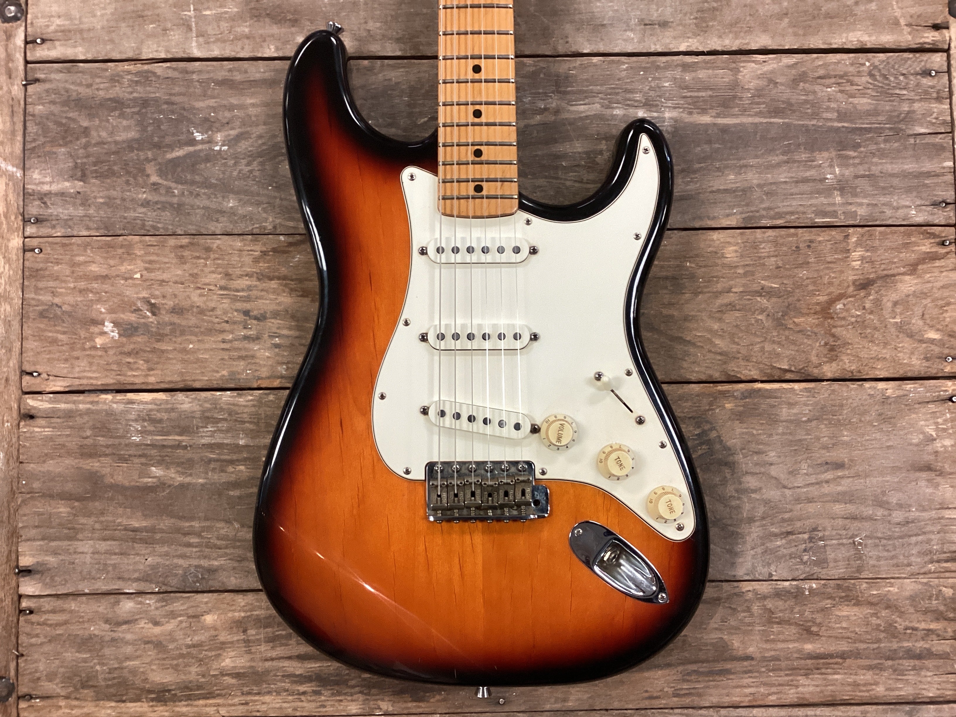Image of USED Fender USA California Series “Brown Sunburst” Stratocaster