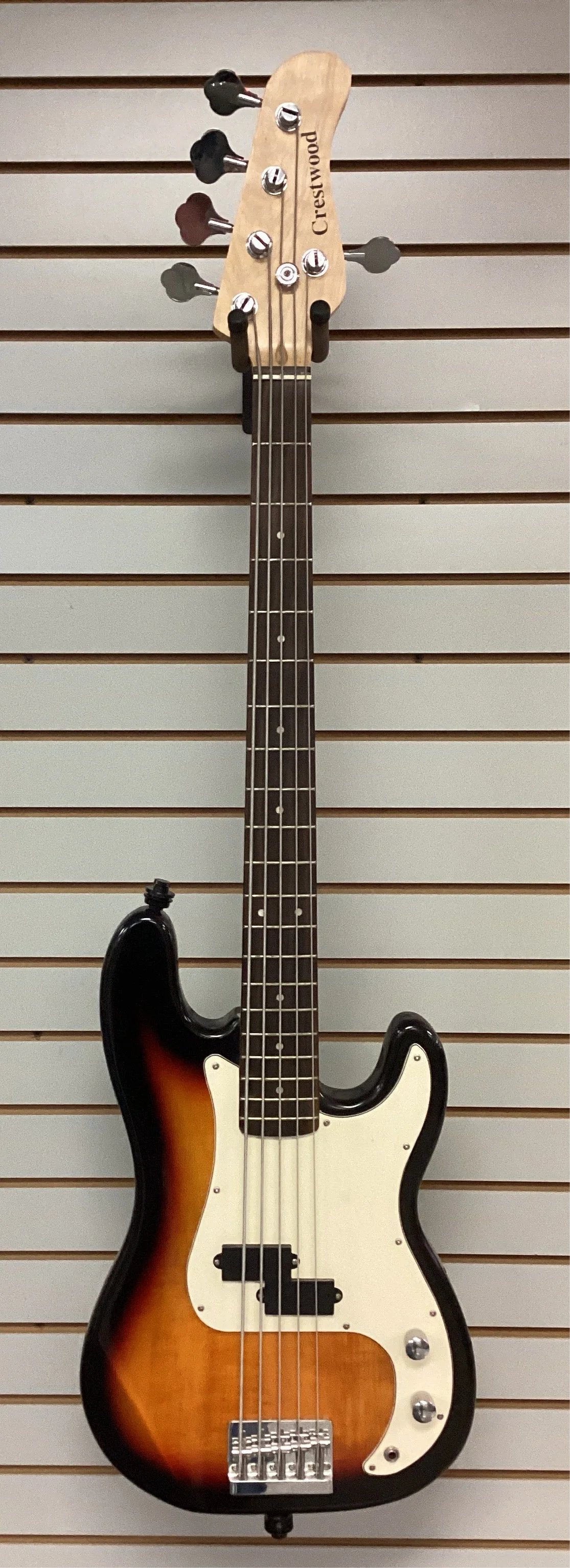 Image of Crestwood 5-string “P” bass Pre-Owned