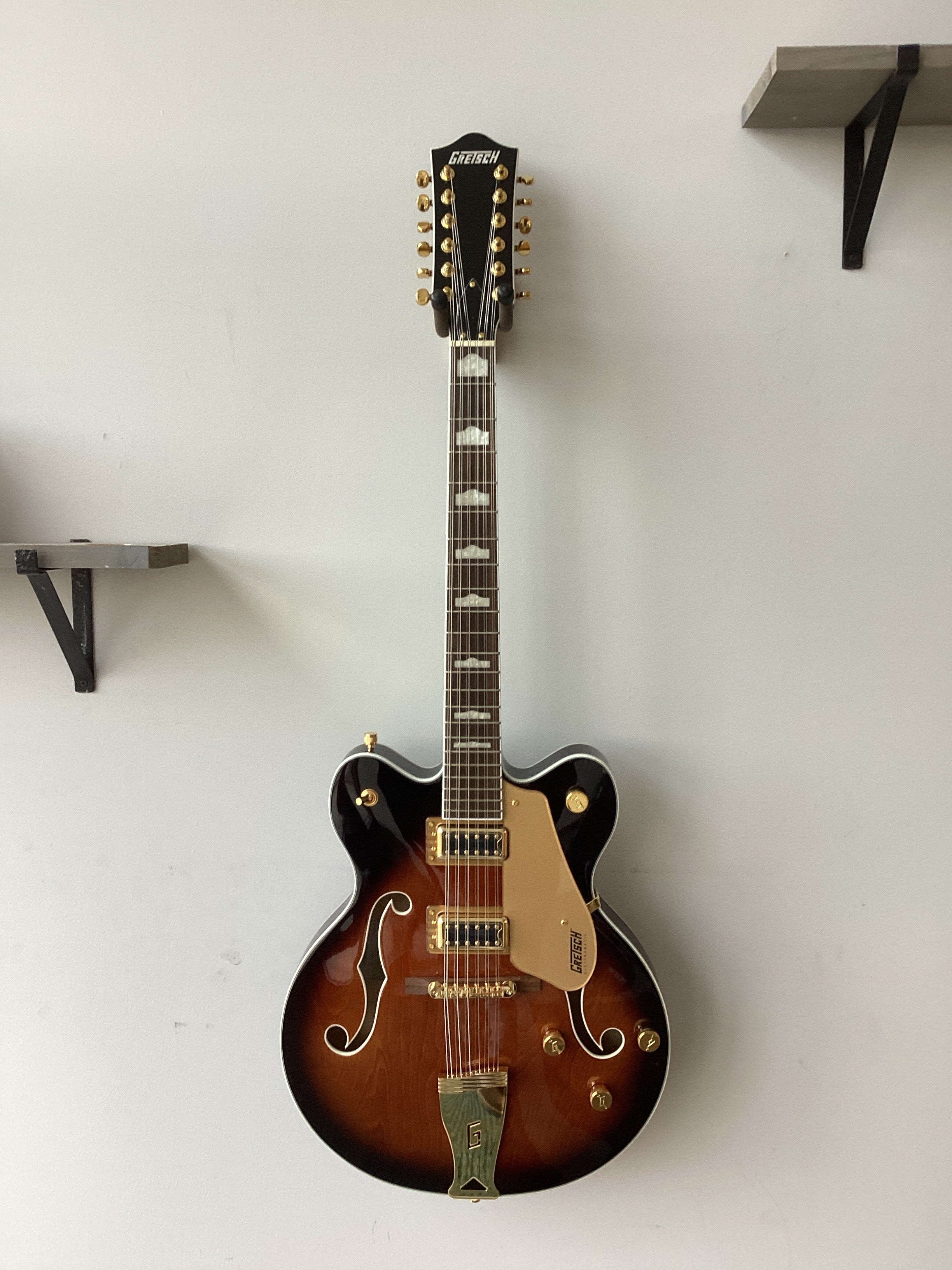 Image of Gretsch G5422G-12 Electromatic® Classic Hollow Body Double-Cut 12-String with Gold Hardware, Laurel Fingerboard, Single Barrel Burst