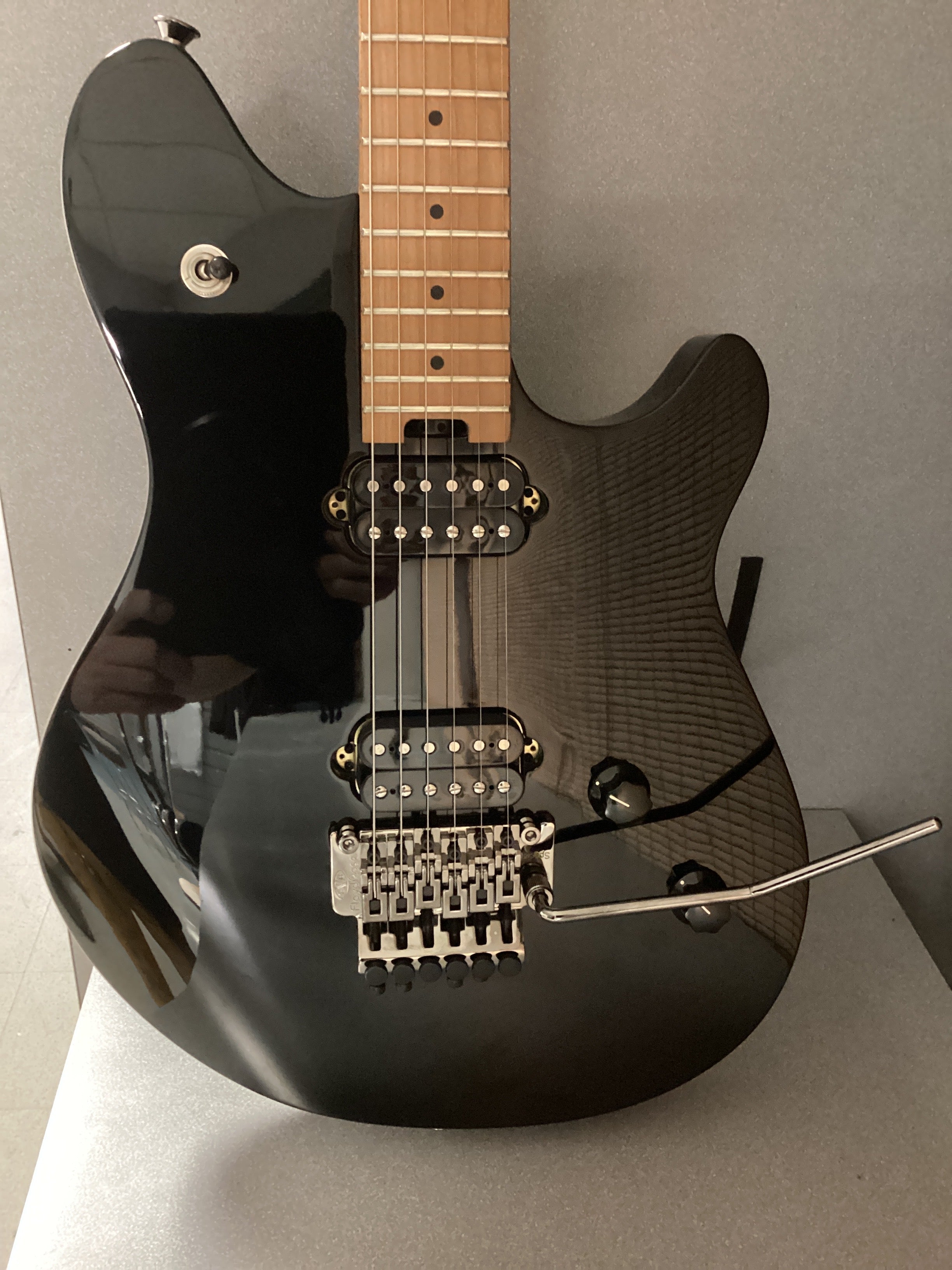 Image of EVH Wolfgang® WG Standard, Baked Maple Fingerboard, Gloss Black