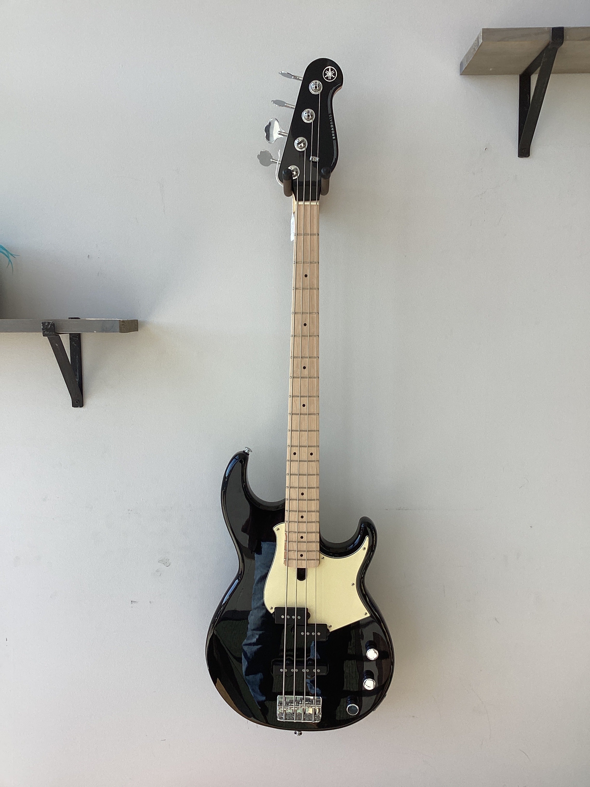 Image of Yamaha~BroadBass~BB434~4-string bass~Black