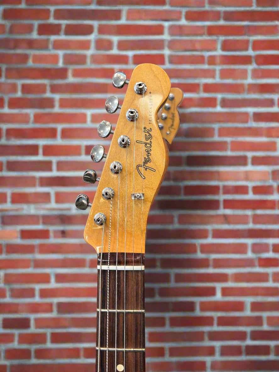 Image of FENDER Noventa Telecaster®, Pau Ferro Fingerboard, 2-Color Sunburst