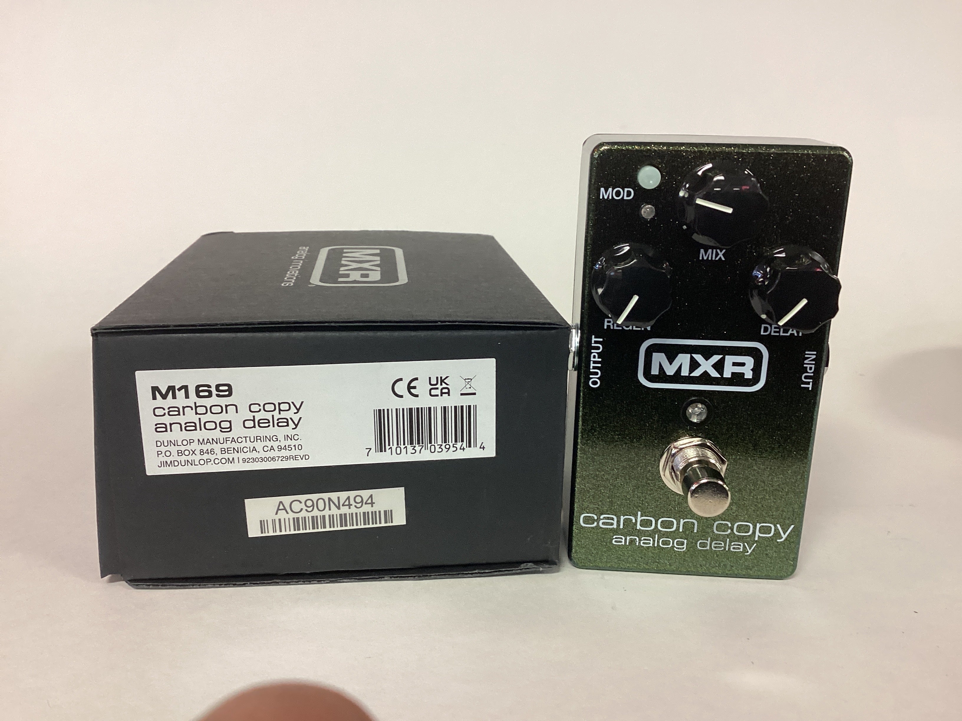 Dunlop MXR Carbon Copy analog delay