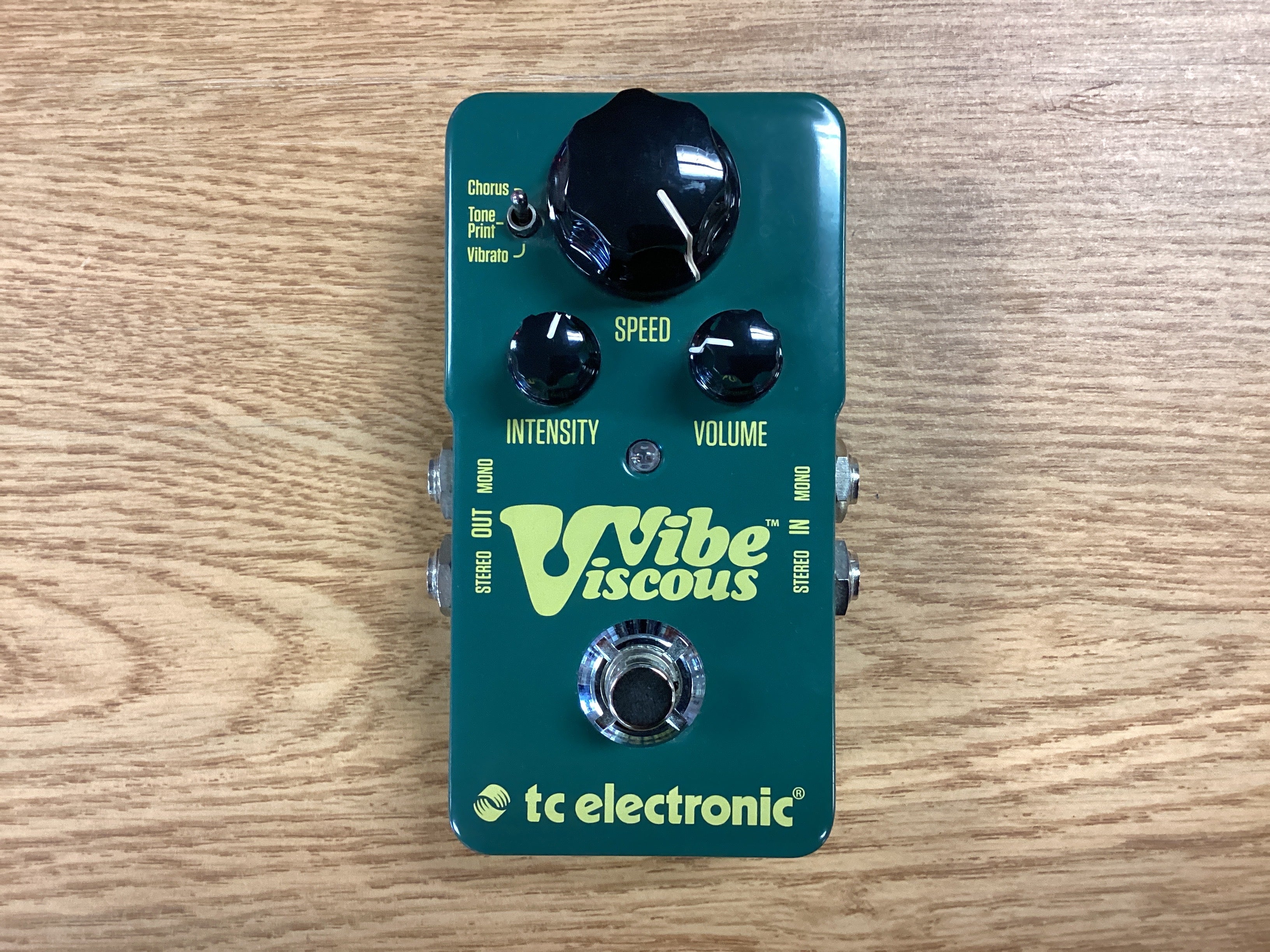 Image of TC Electronic Viscous Vibe Chorus/Vibrato pedal