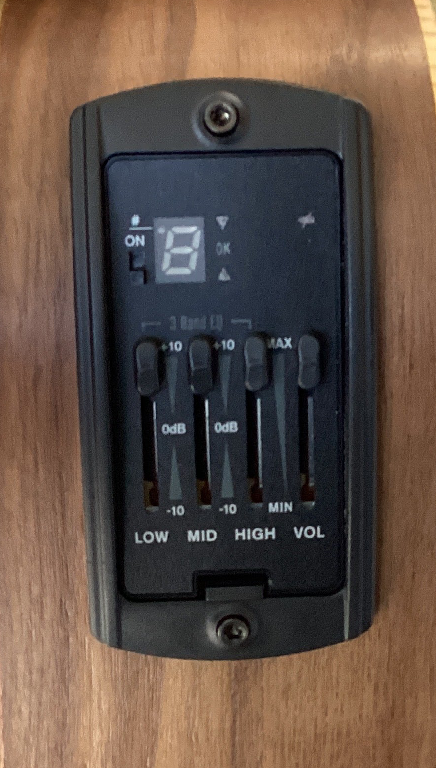 Image of Taylor~Baby Taylor~Acoustic/Electric guitar BT1e