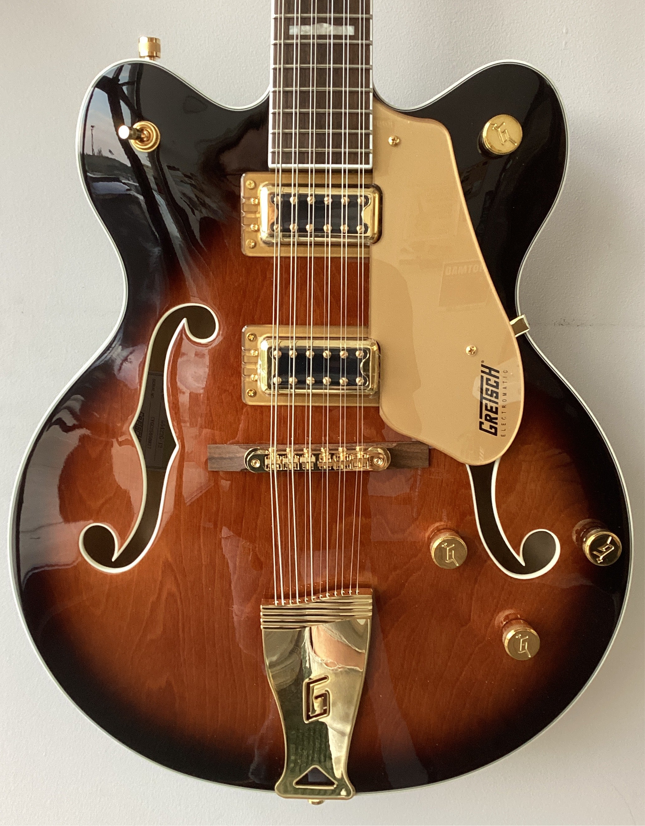 Image of Gretsch G5422G-12 Electromatic® Classic Hollow Body Double-Cut 12-String with Gold Hardware, Laurel Fingerboard, Single Barrel Burst