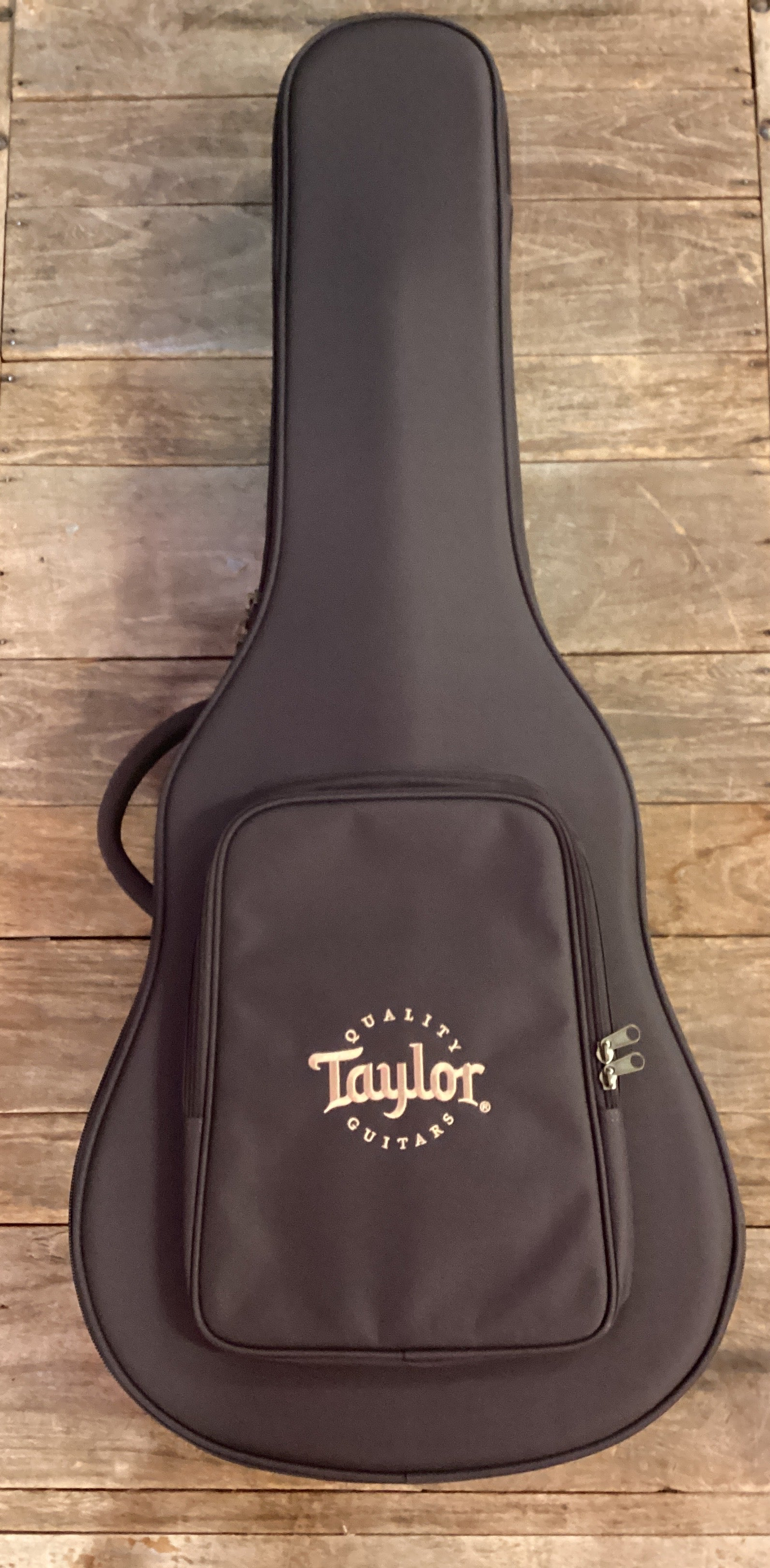 Image of Taylor 214ce-BLK Plus