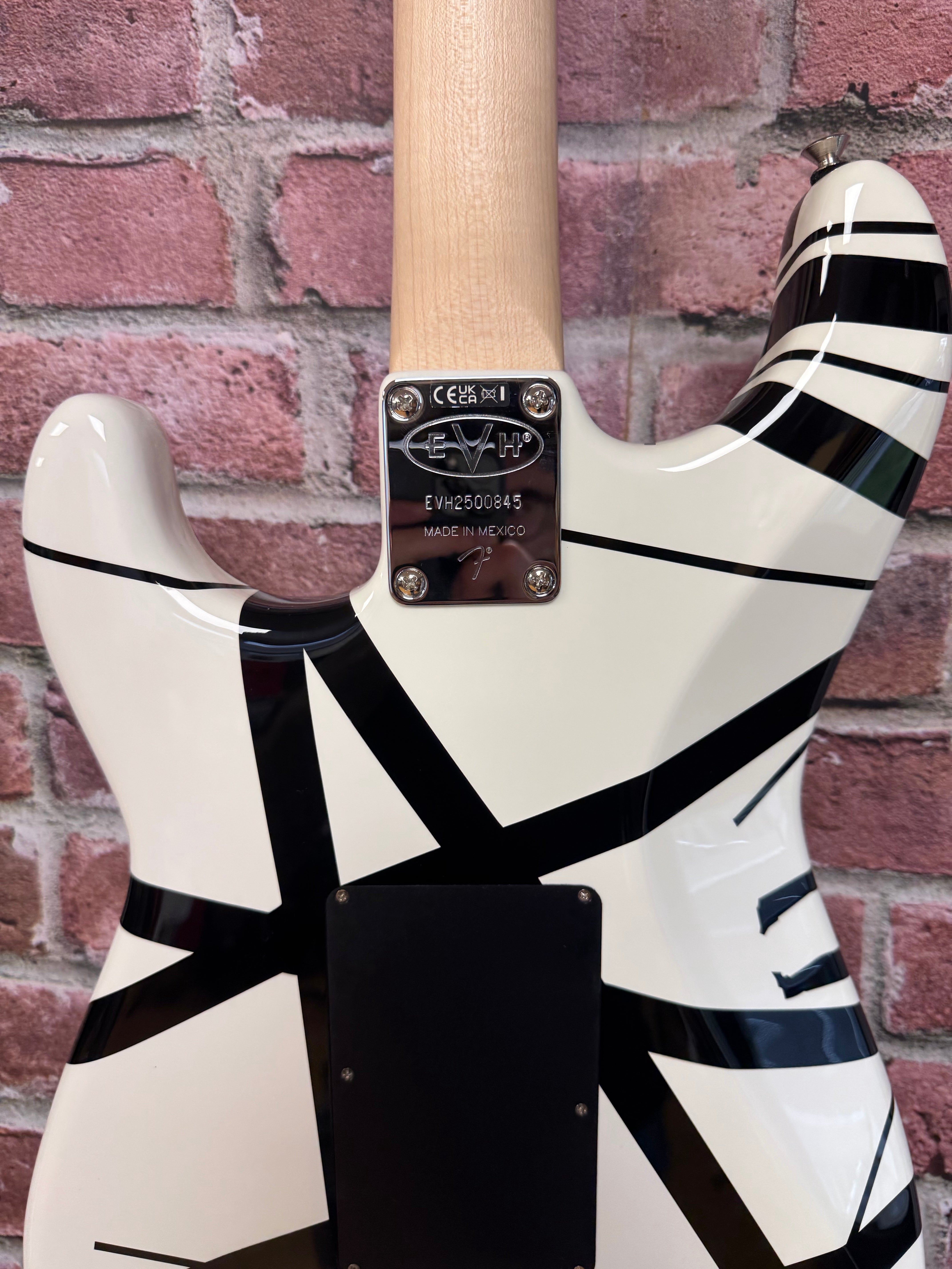 EVH Striped Series White with Black Stripes Electric Guitar