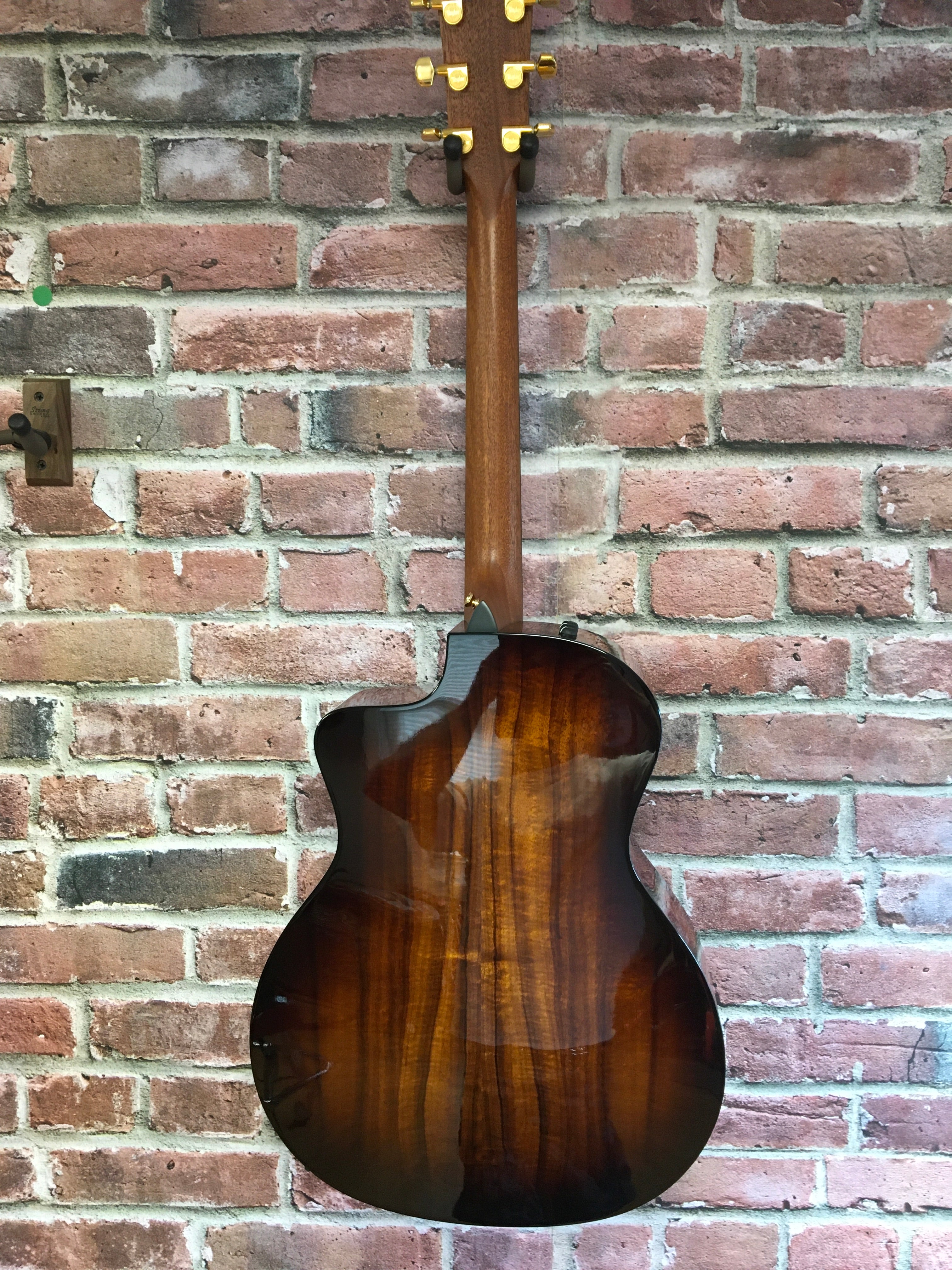 Image of TAYLOR 224ce-K DLX Acoustic Electric