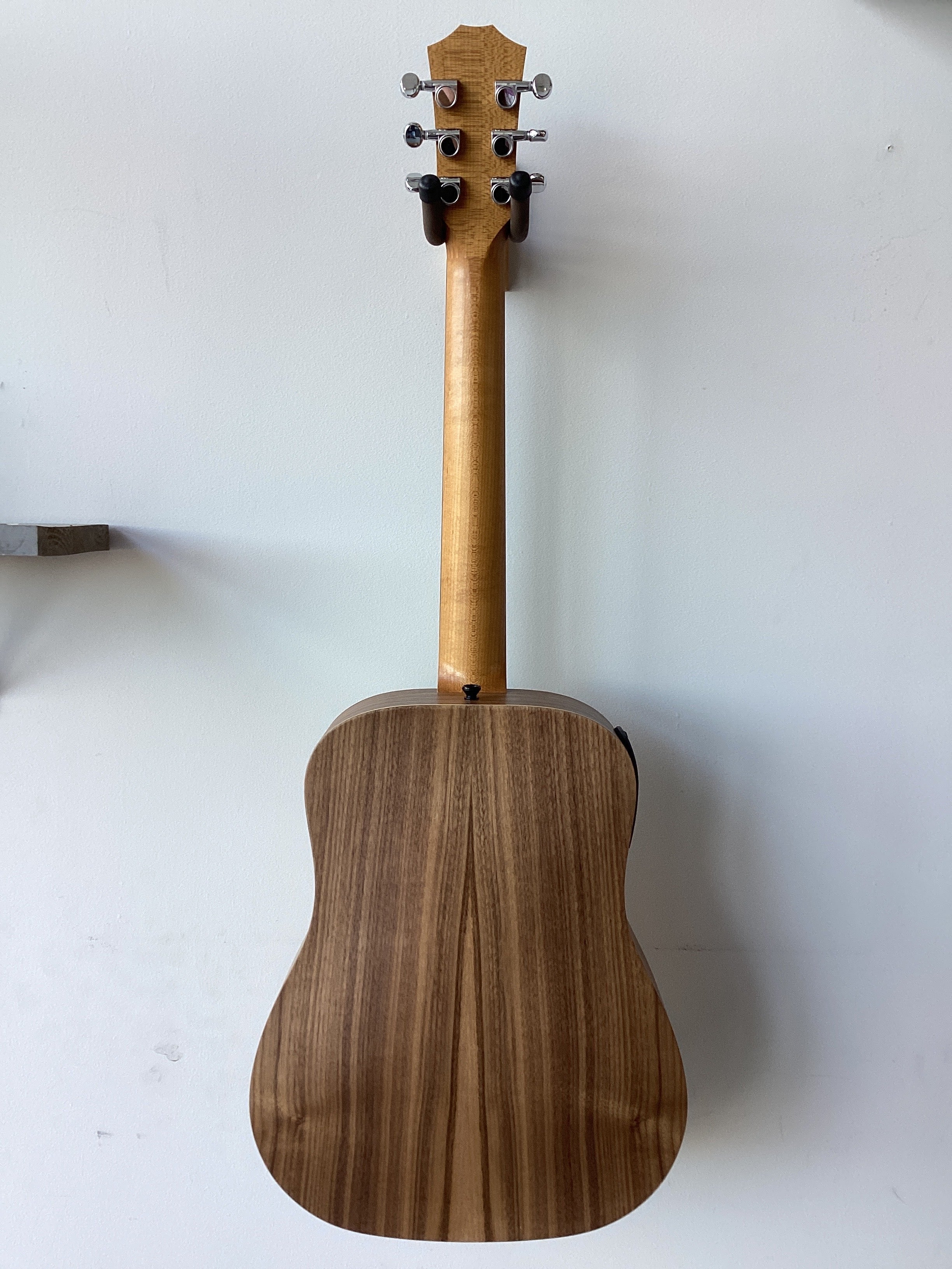 Image of Taylor~Baby Taylor~Acoustic/Electric guitar BT1e