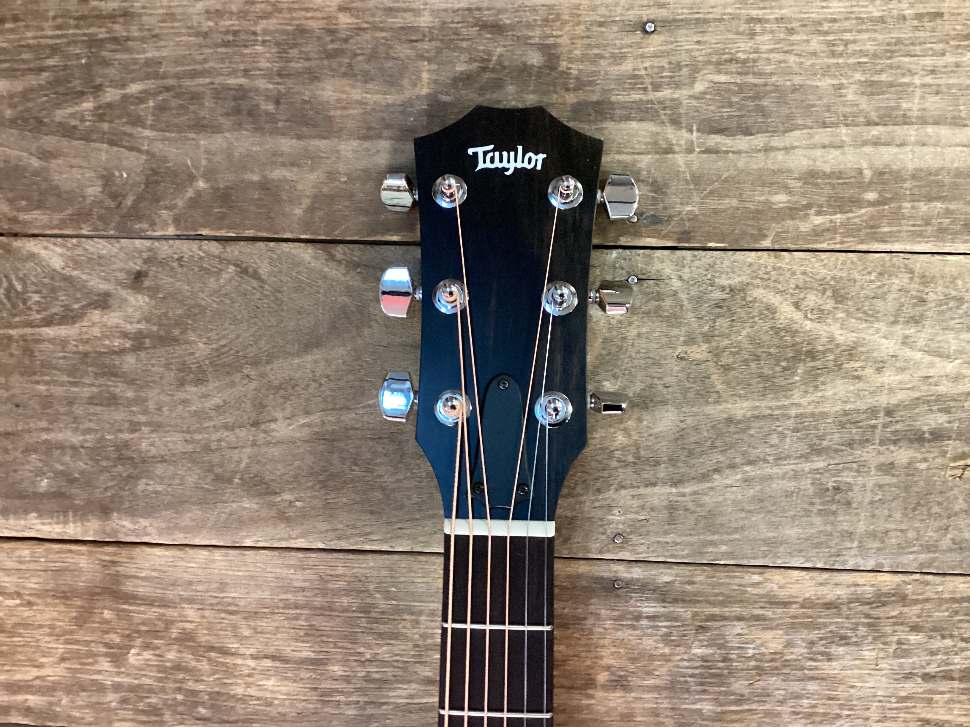 Image of Taylor 210ce Acoustic Guitar