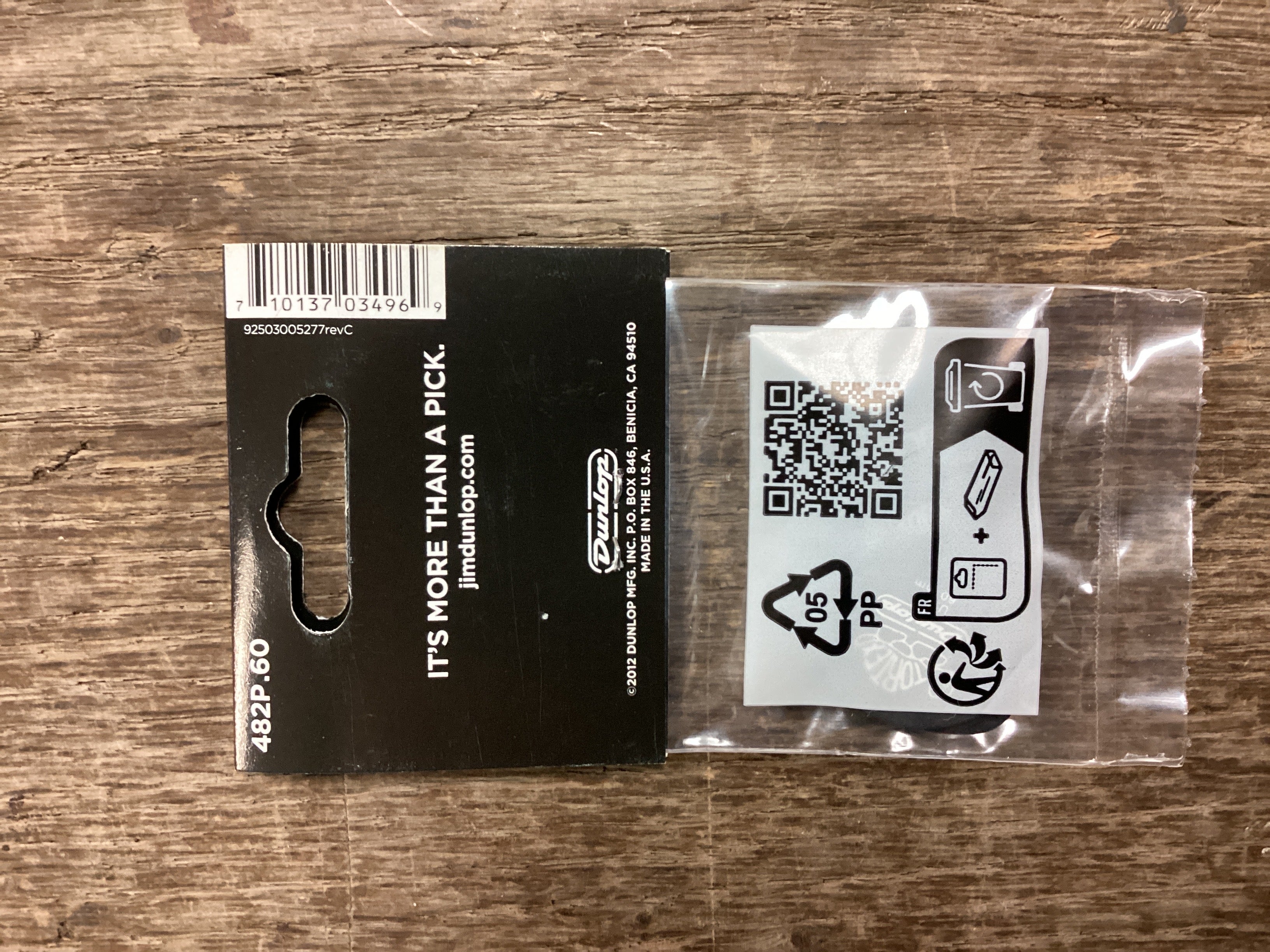 Dunlop ~TORTEX®~PITCH BLACK~JAZZ III PICK .60 (12pk)