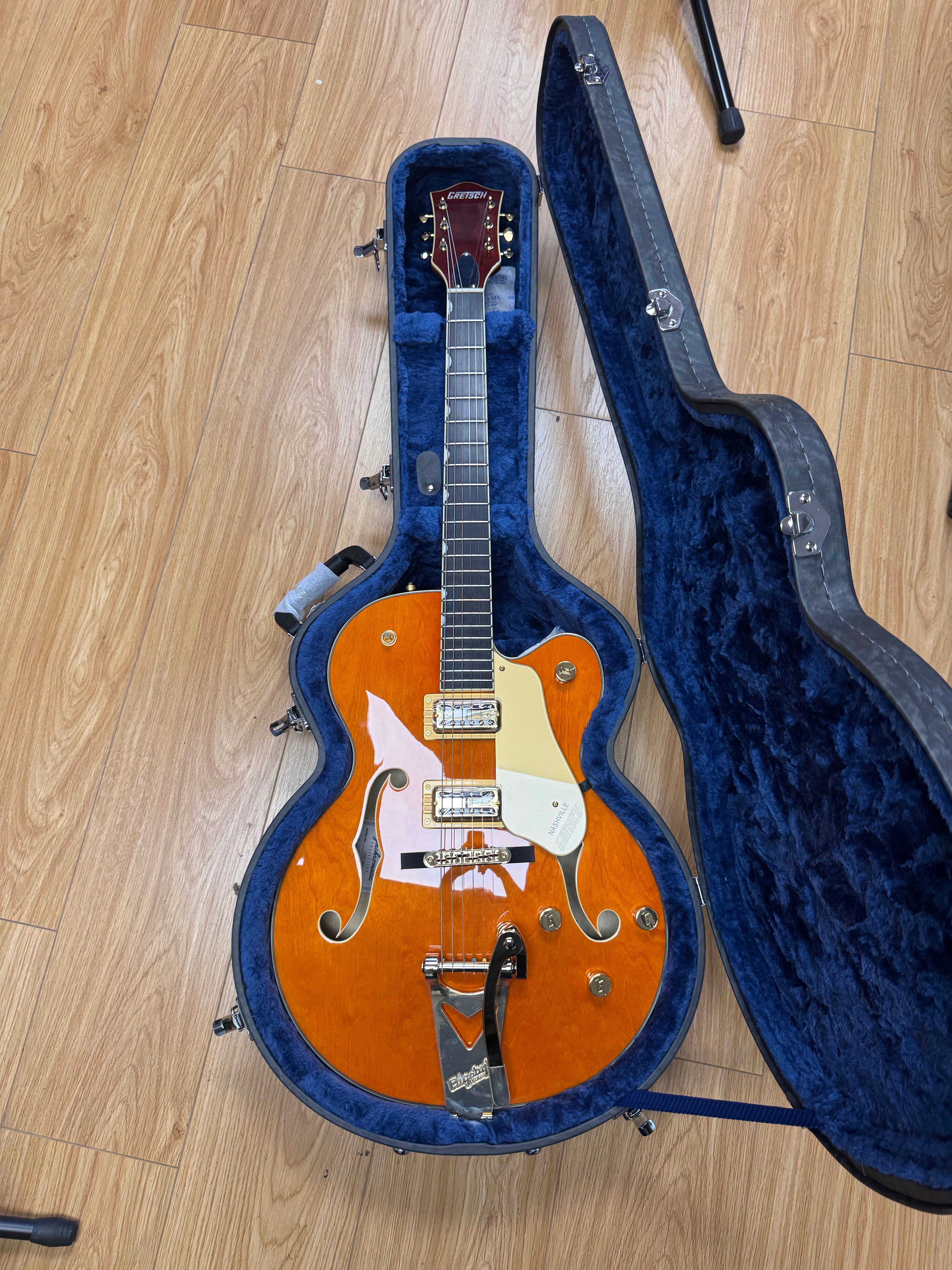 Gretsch Synchromatic™ Nashville™ Hollow Body Single-Cut with Bigsby®, Ebony Fingerboard, 50's Orange Stain