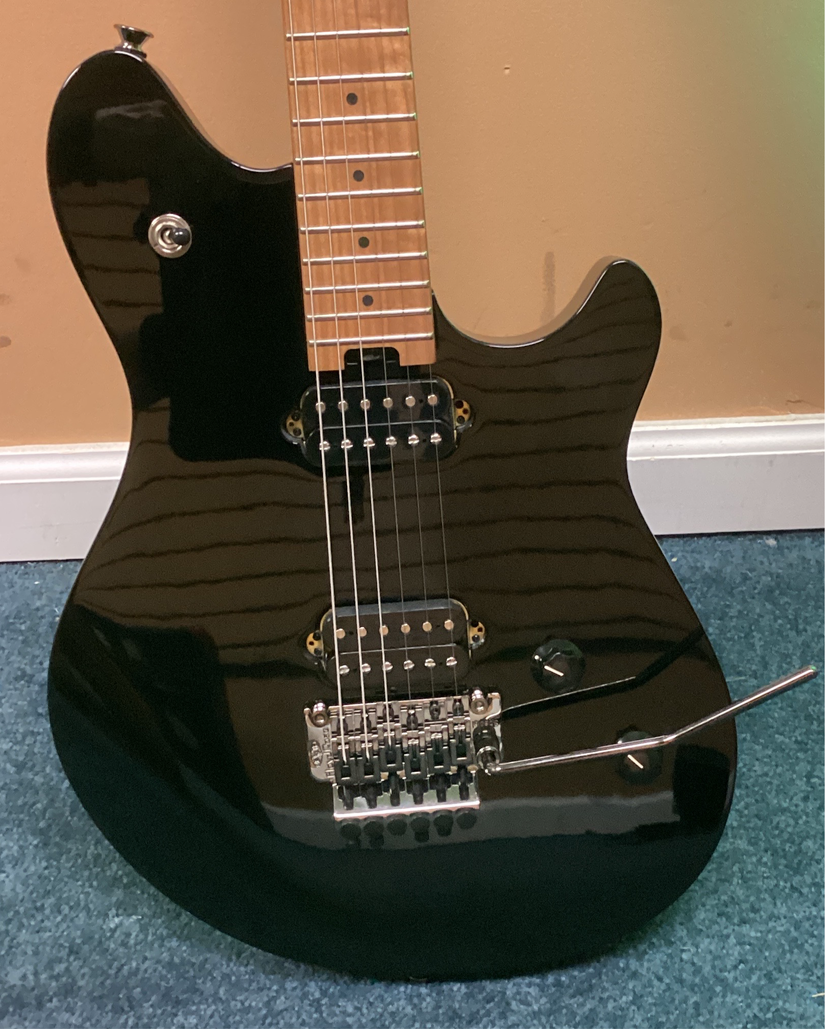 Image of EVH Wolfgang® WG Standard, Baked Maple Fingerboard, Gloss Black