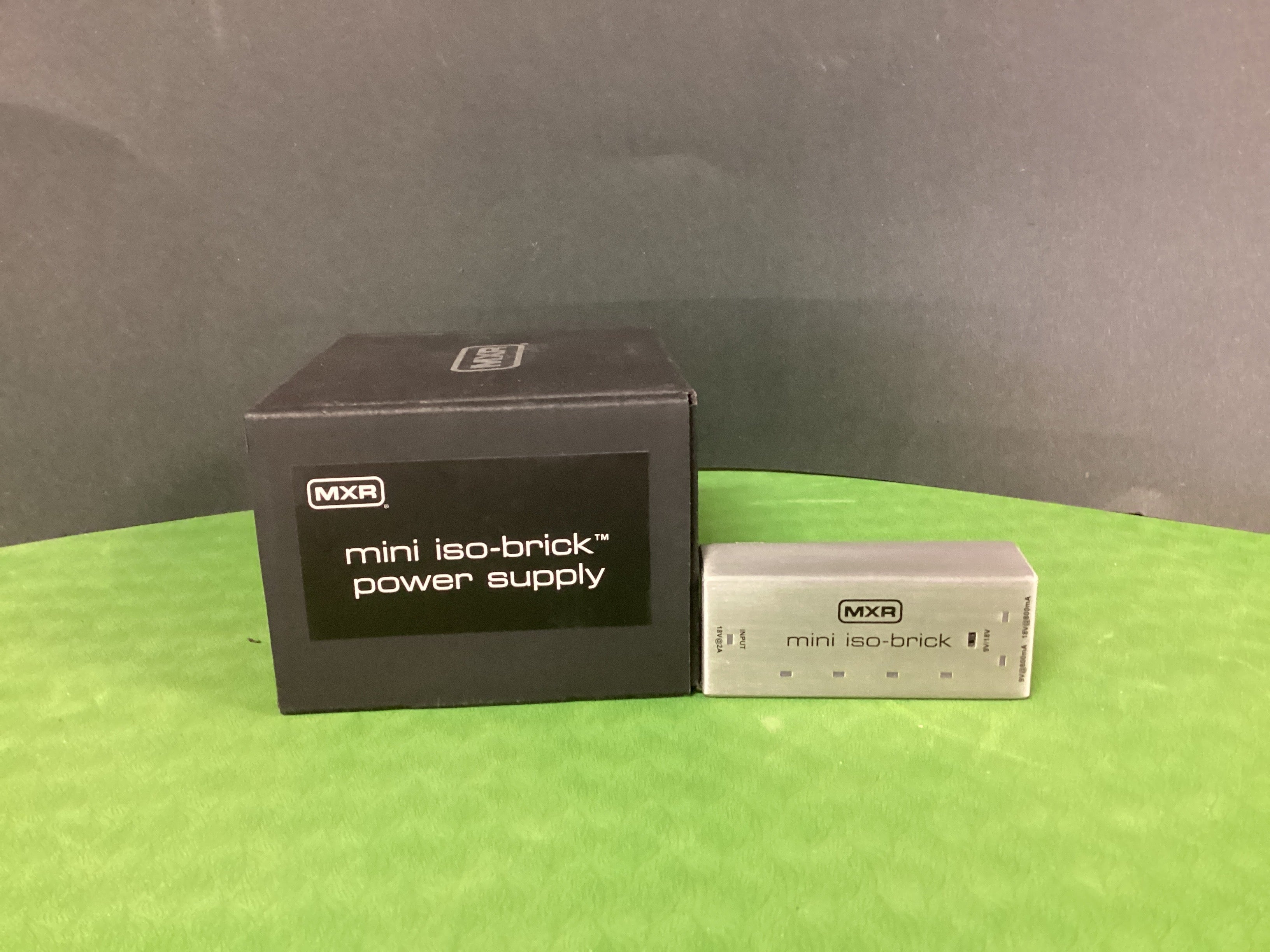 Image of MXR Mini Iso-Brick power supply