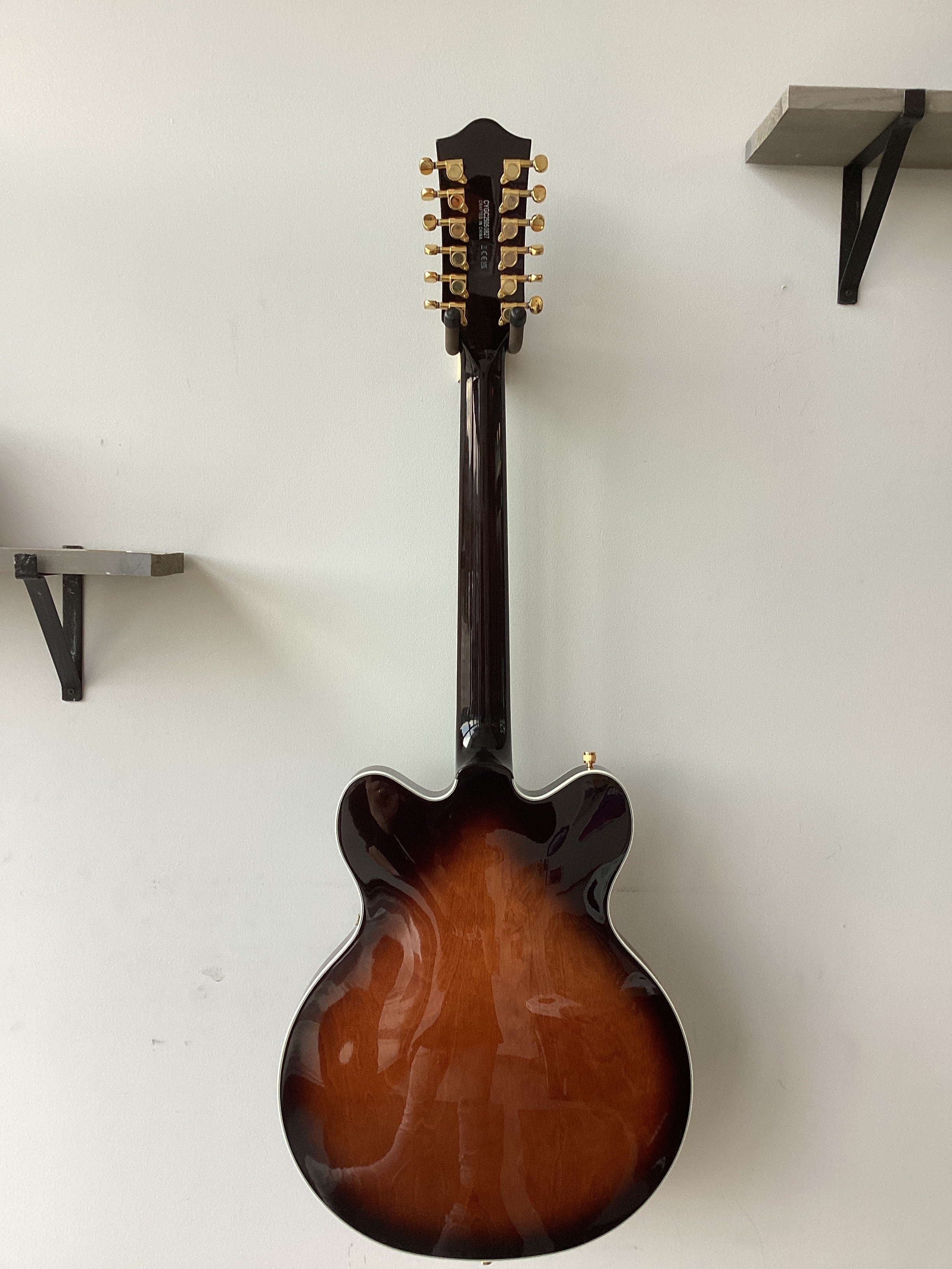 Image of Gretsch G5422G-12 Electromatic® Classic Hollow Body Double-Cut 12-String with Gold Hardware, Laurel Fingerboard, Single Barrel Burst