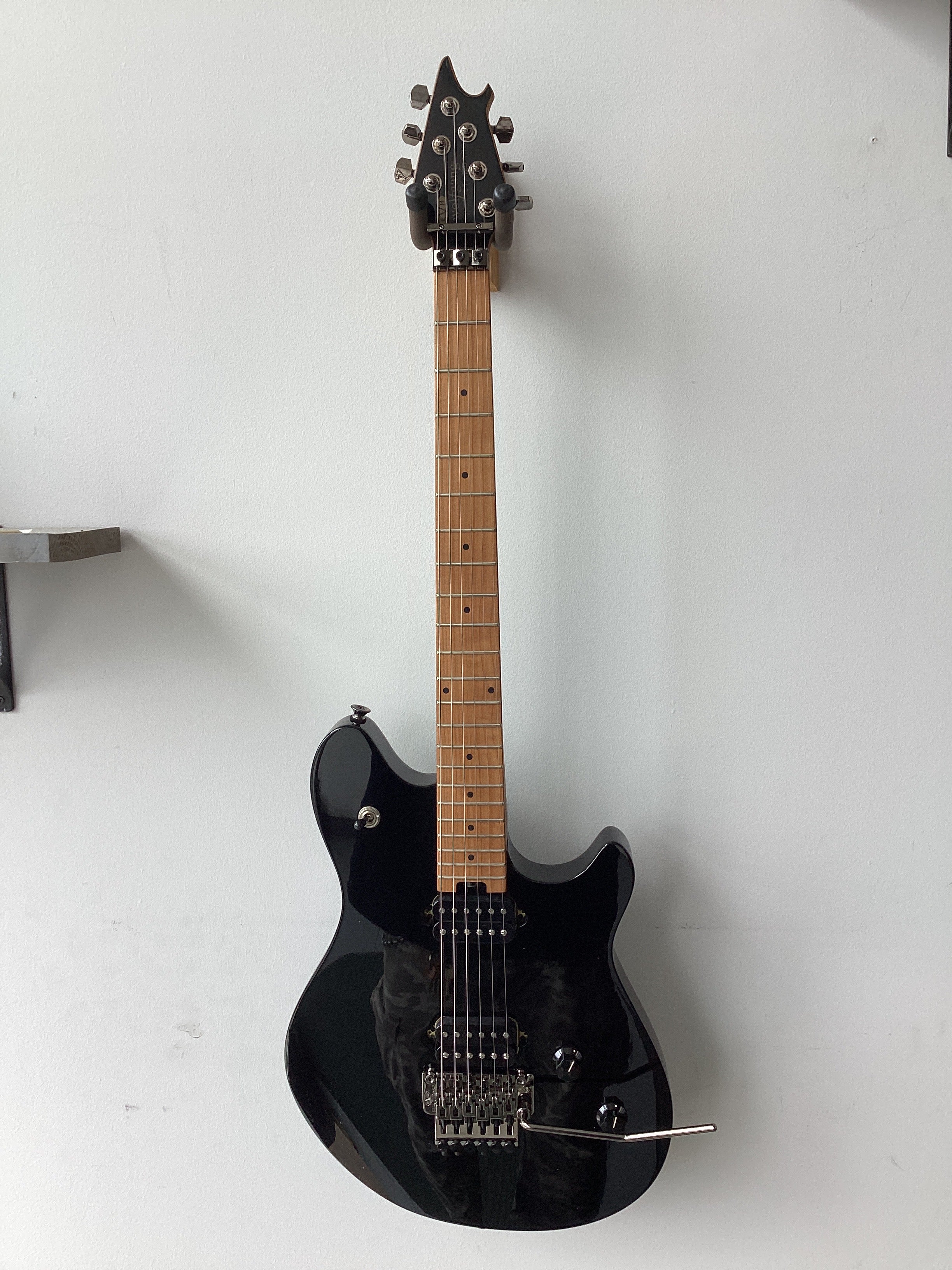 Image of EVH Wolfgang® WG Standard, Baked Maple Fingerboard, Gloss Black