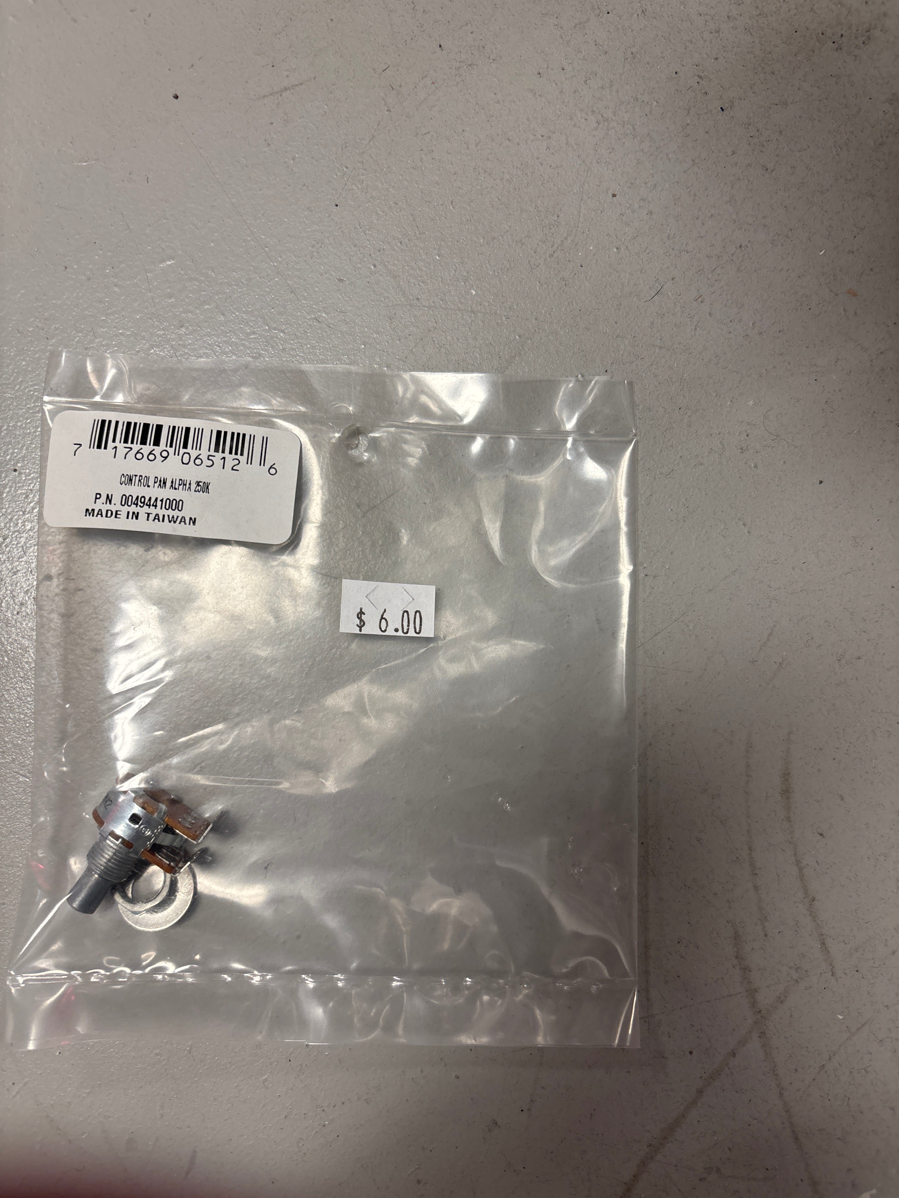 Image of Alpha Control/Pan Potentiometer 250K