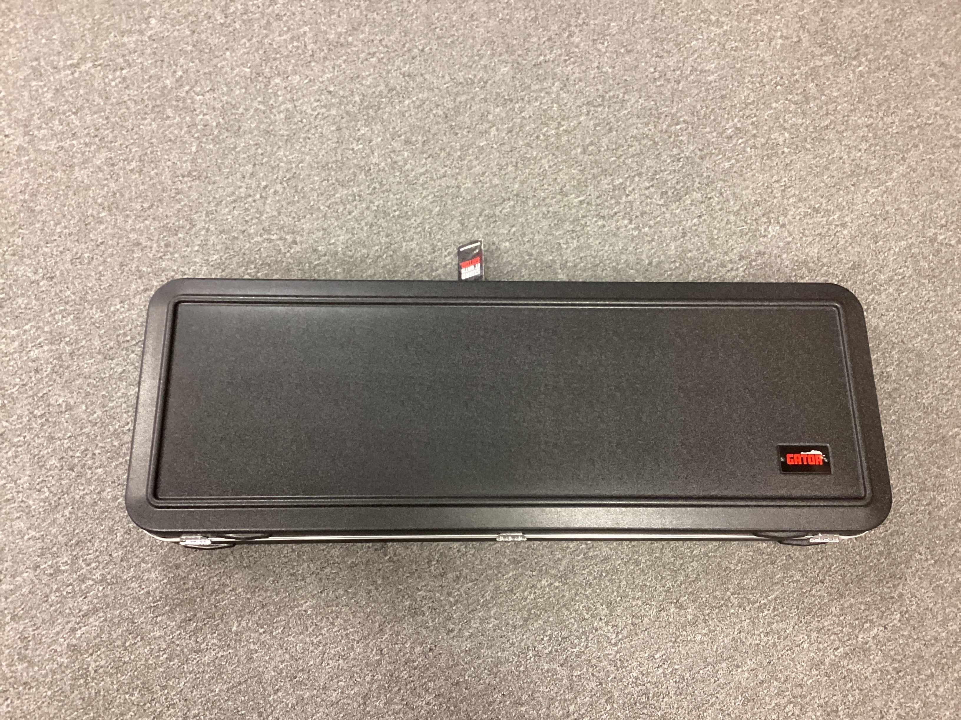 Image of GATOR Deluxe Molded Electric Guitar case