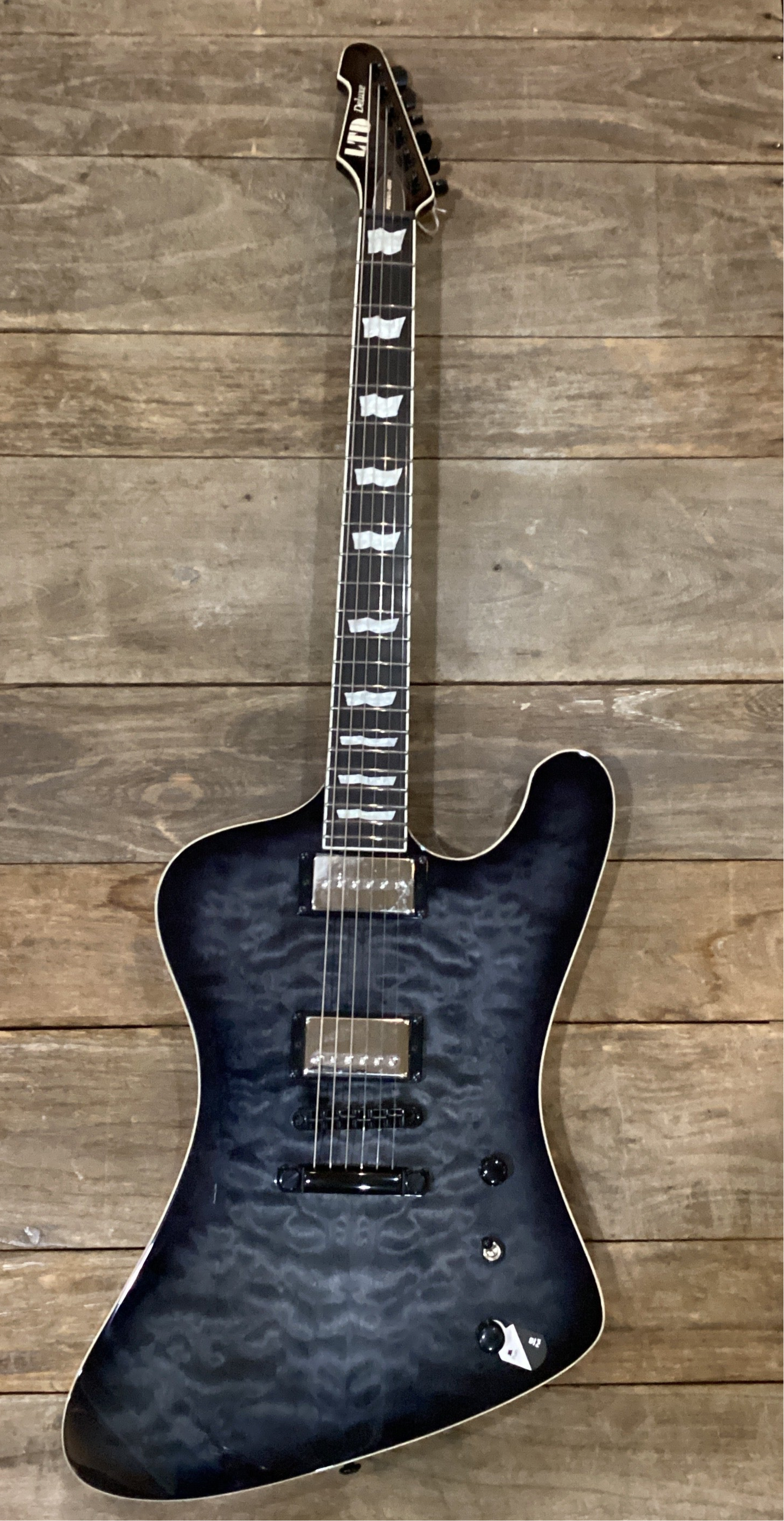 LTD Phoenix 1000 QM (Quilt Maple)~Black Sunburst