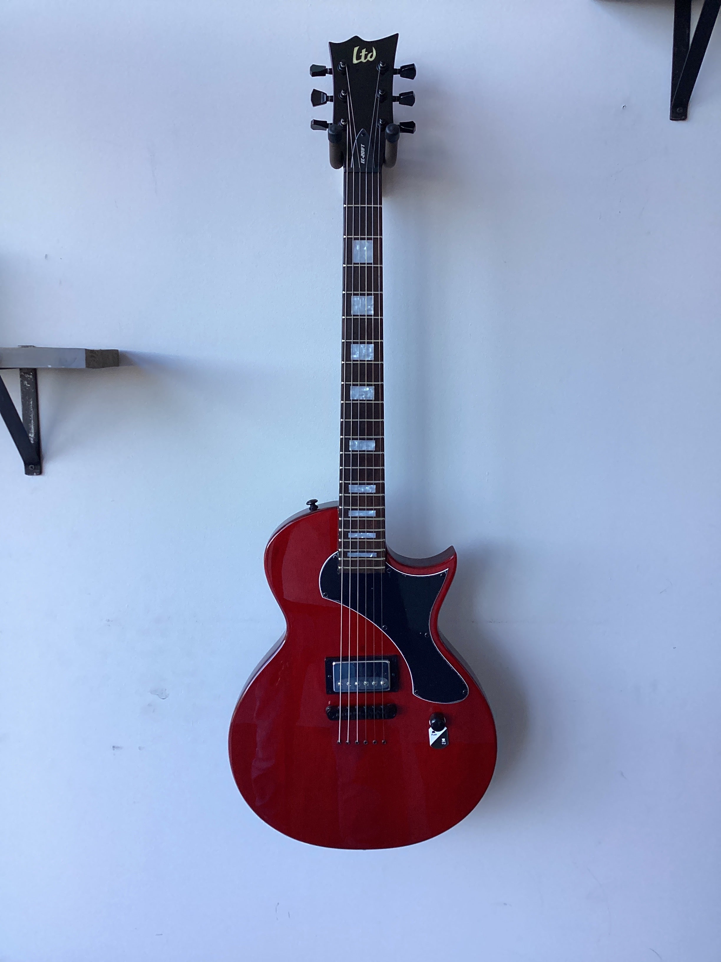 LTD EC-201 FT (Flat-Top)Single Cut Electric Guitar~See Thru Black Cherry