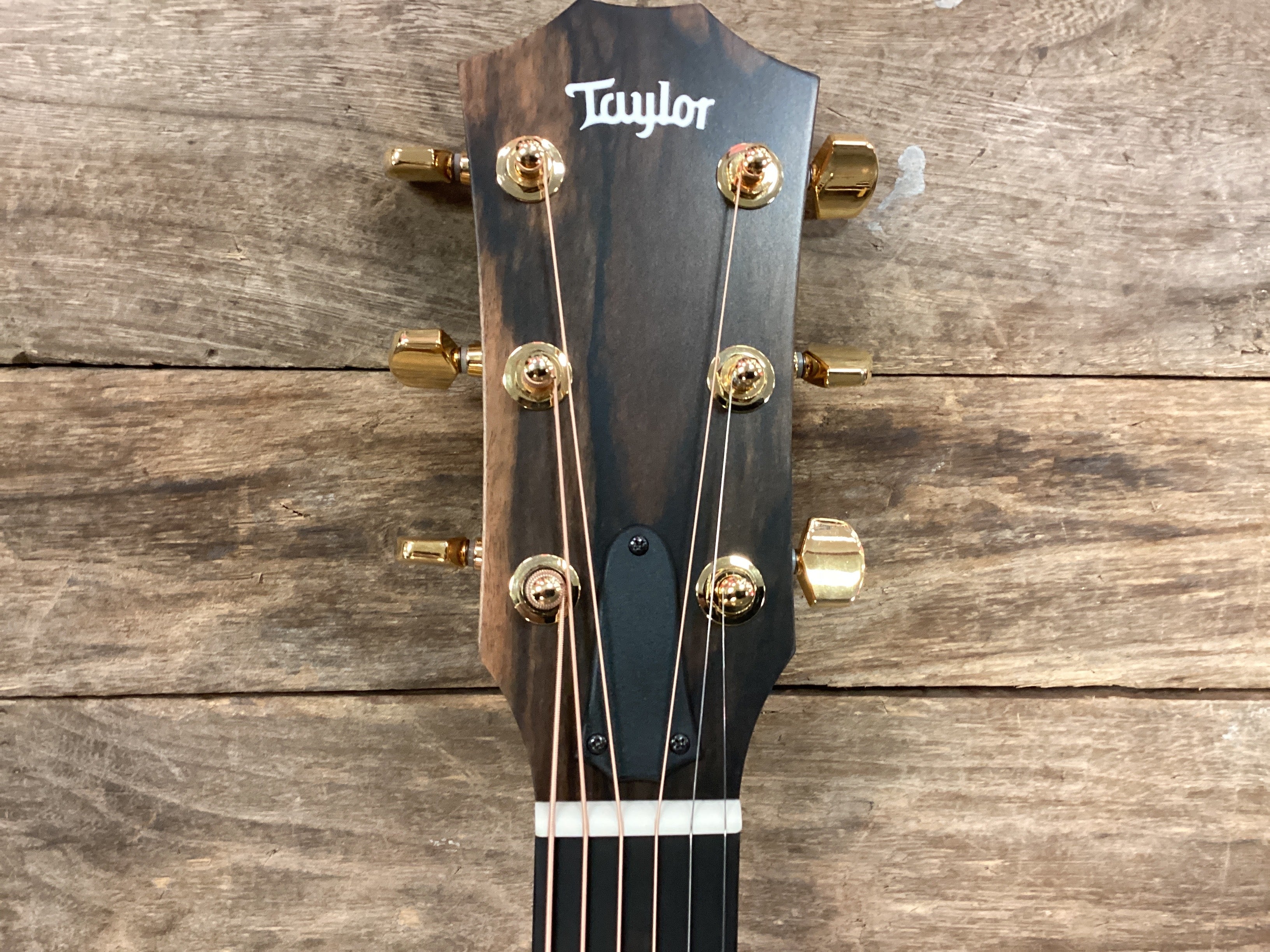 Taylor 214ce-K DLX