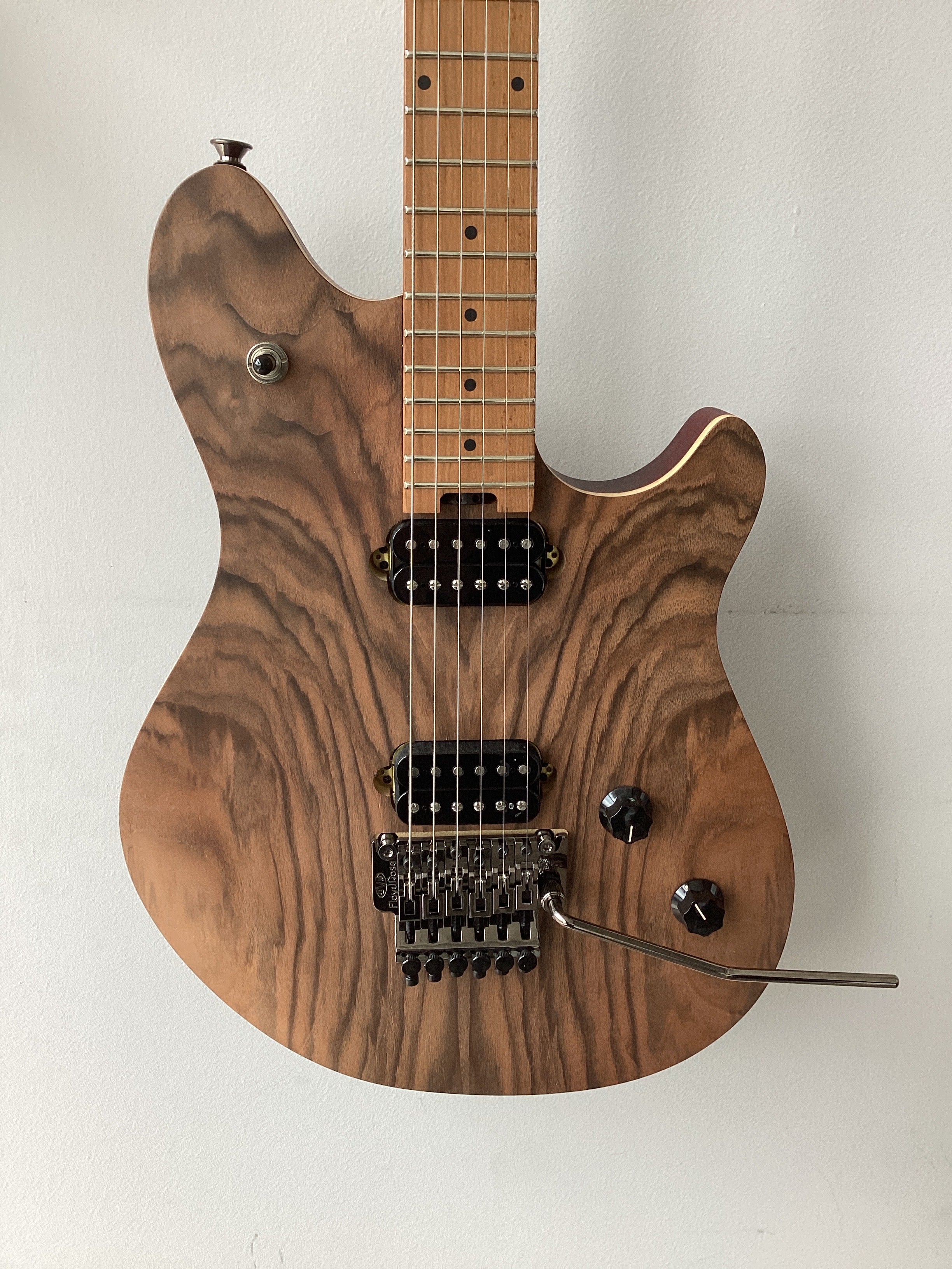EVH Wolfgang® WG Standard Exotic Black Walnut, Baked Maple Fingerboard, Natural