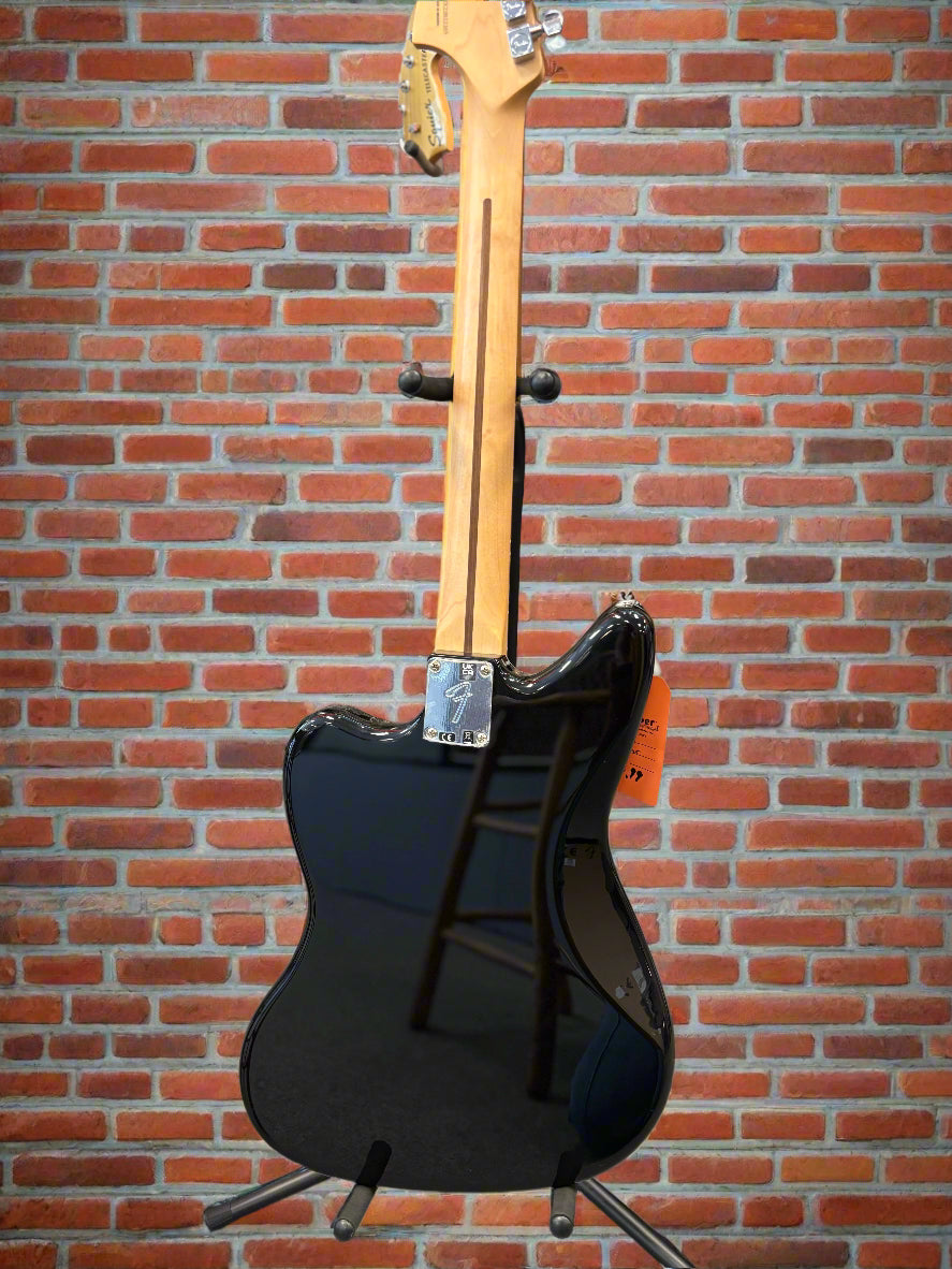Image of FENDER Player Jaguar Pau Ferro Fingerboard Black