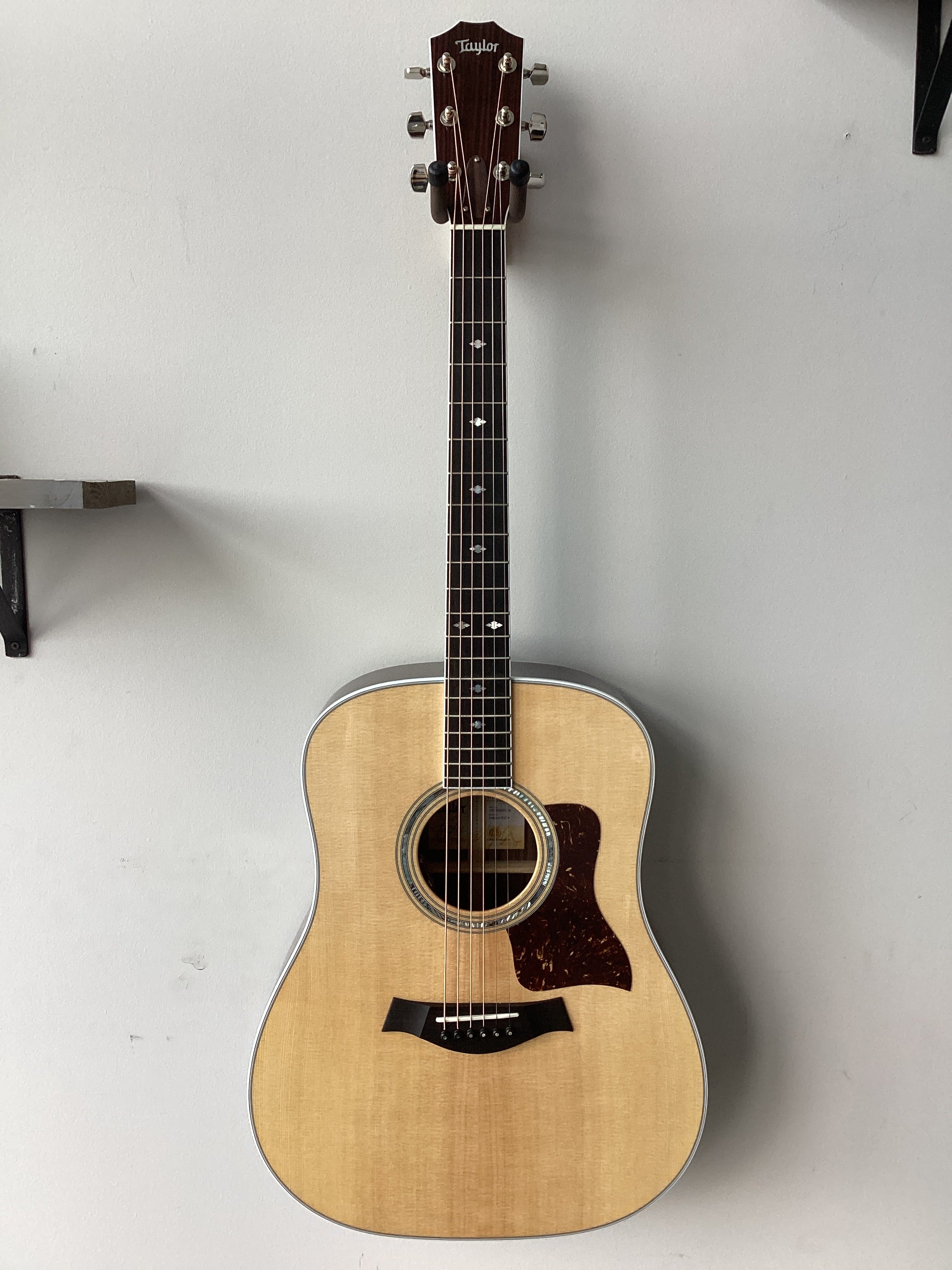 Image of Taylor Legacy 810e w/case