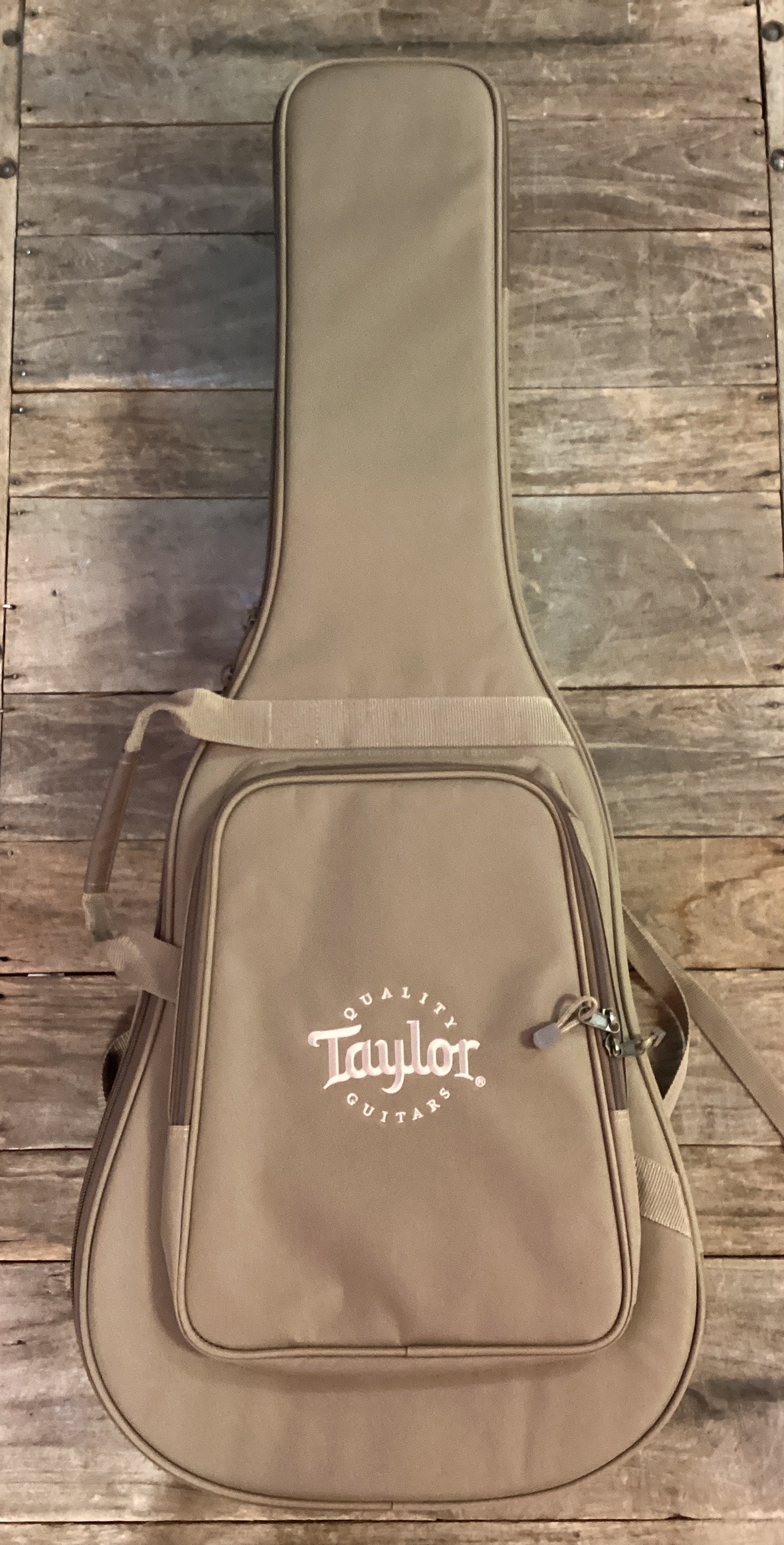 Taylor 214ce-K