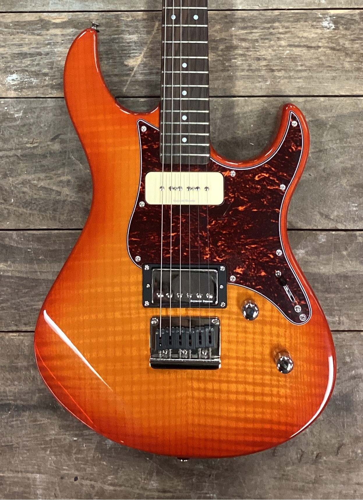 Pacifica 611HFM