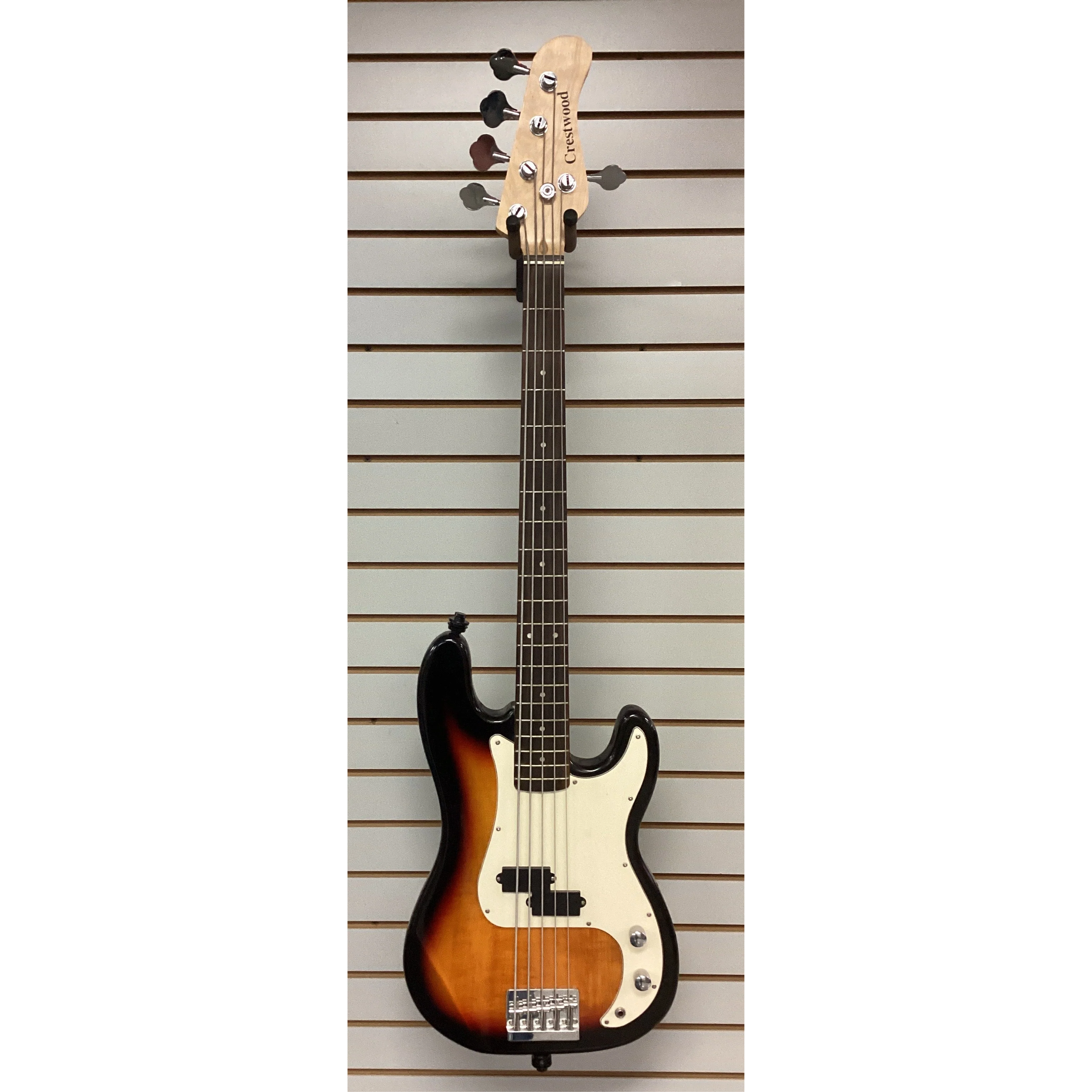 Image of Crestwood 5-string “P” bass Pre-Owned